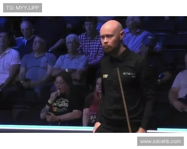 凯伦·威尔逊与希金斯表现出色成功晋级台球赛事下一轮