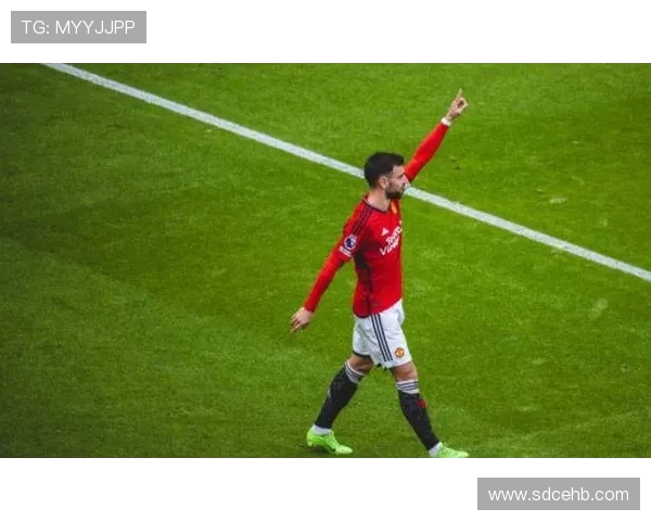 阿诺德完美落叶球展现绝妙技巧无折射成就经典瞬间